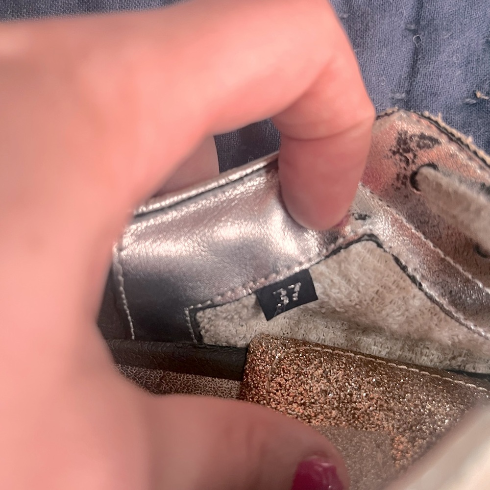 P448 sparkle tennis shoes